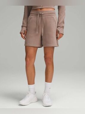 Lululemon • Scuba High Rise Short 5” Taupetastic